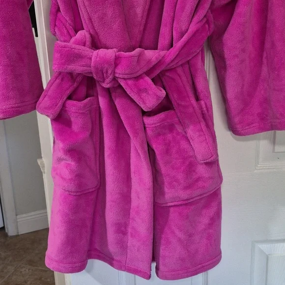 Like New Victoria's Secret Pink Fuzzy XL Robe - Picture 3 of 8